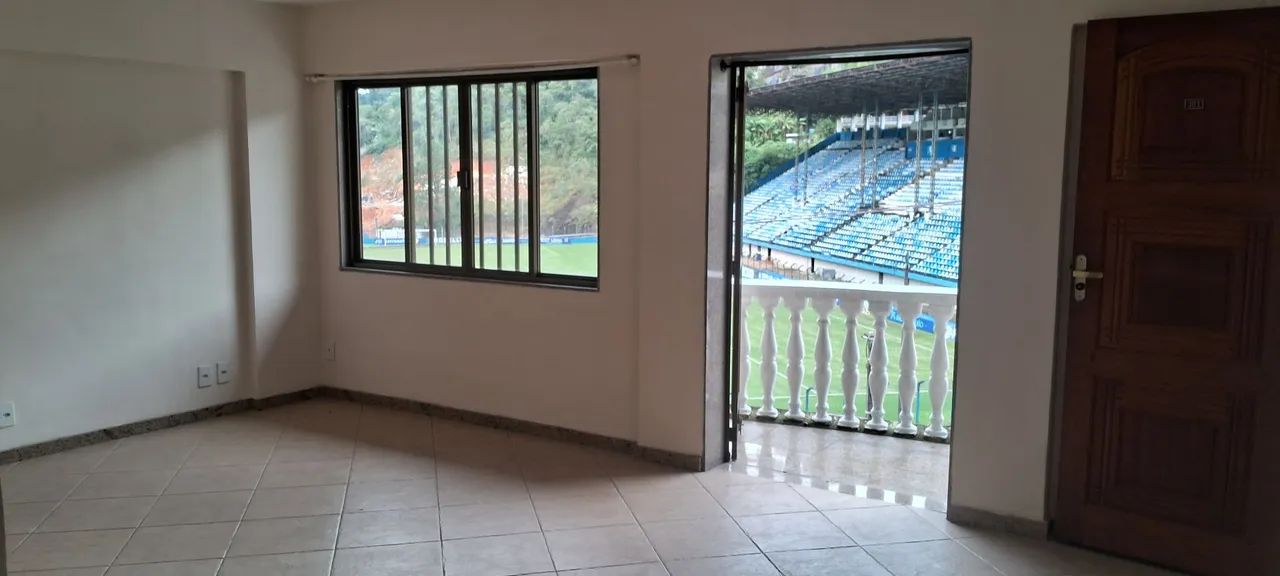 Apartamento amplo, 3 quartos, no Centro de Petrópolis-RJ - Foto 3