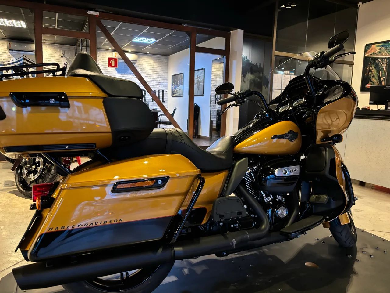 Harley-Davidson Road Glide Limited  - Foto 2