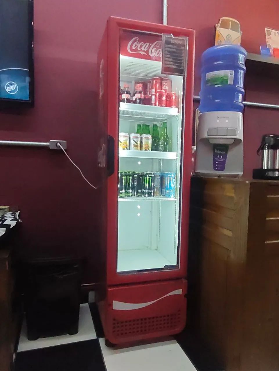 Geladeira Expositora Coca-Cola Imbera Vertical - Funcionando