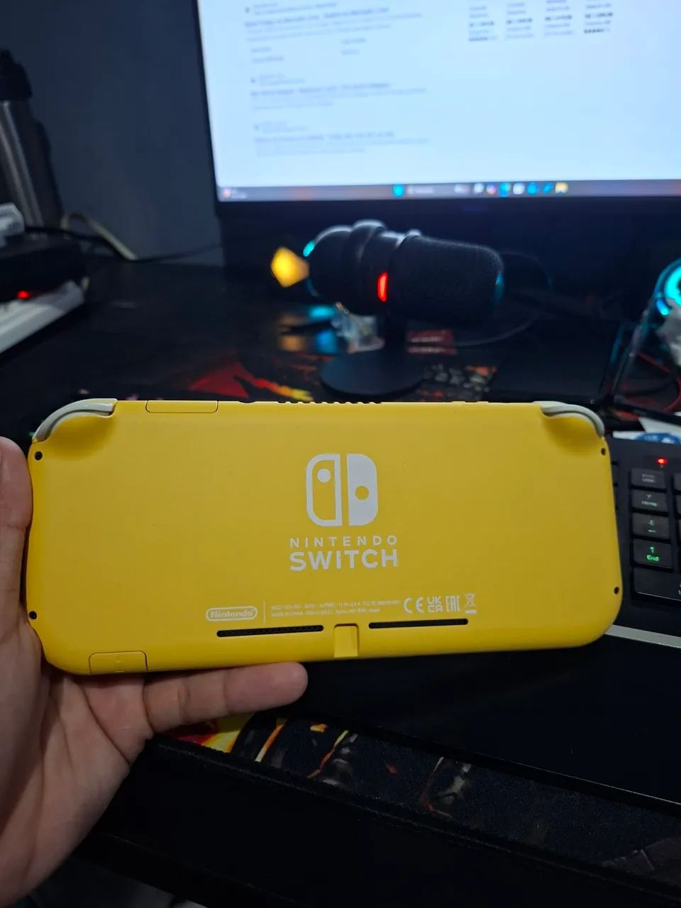 Nintendo Switch lite Amarelo - Foto 2