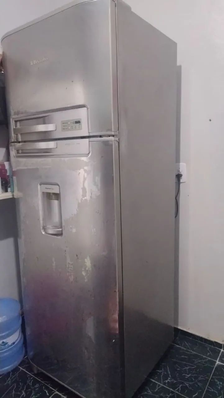 Vende geladeira funcionando perfeitamente