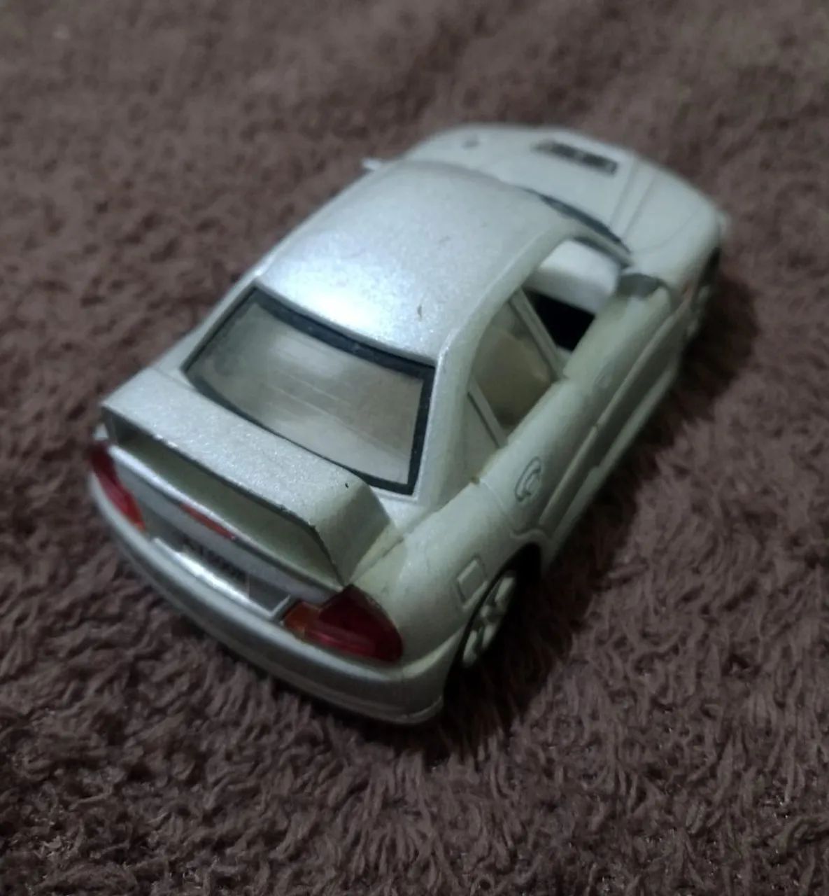 Miniatura Mitsubishi Lancer Evolution - Kinsmart  - Metal - Foto 2