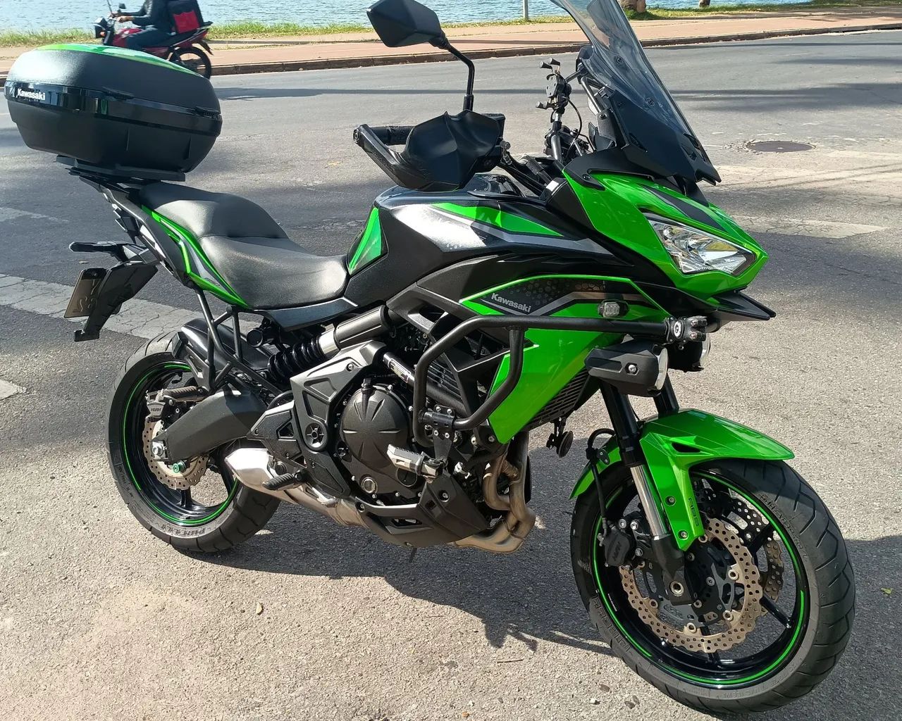 Versys tourer 650 super conservada 