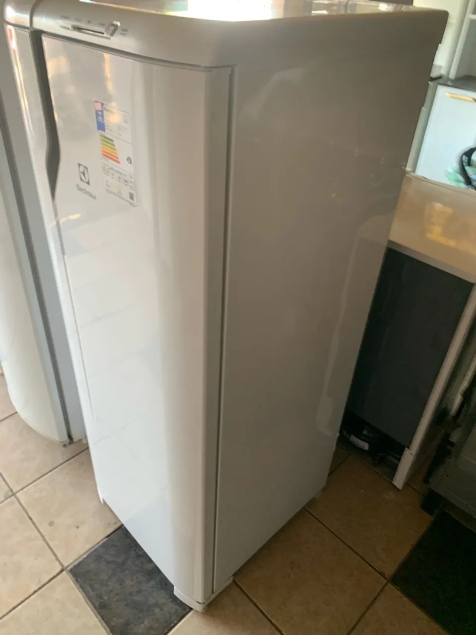 Vendo esse geladeira semi nova  - Foto 4