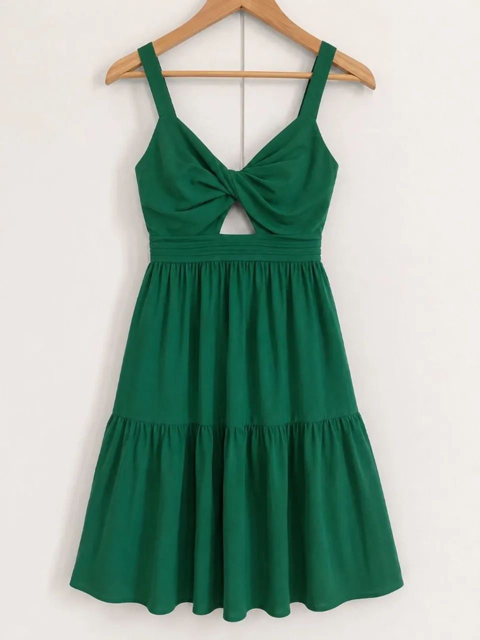 Vende-se vestido verde curto
