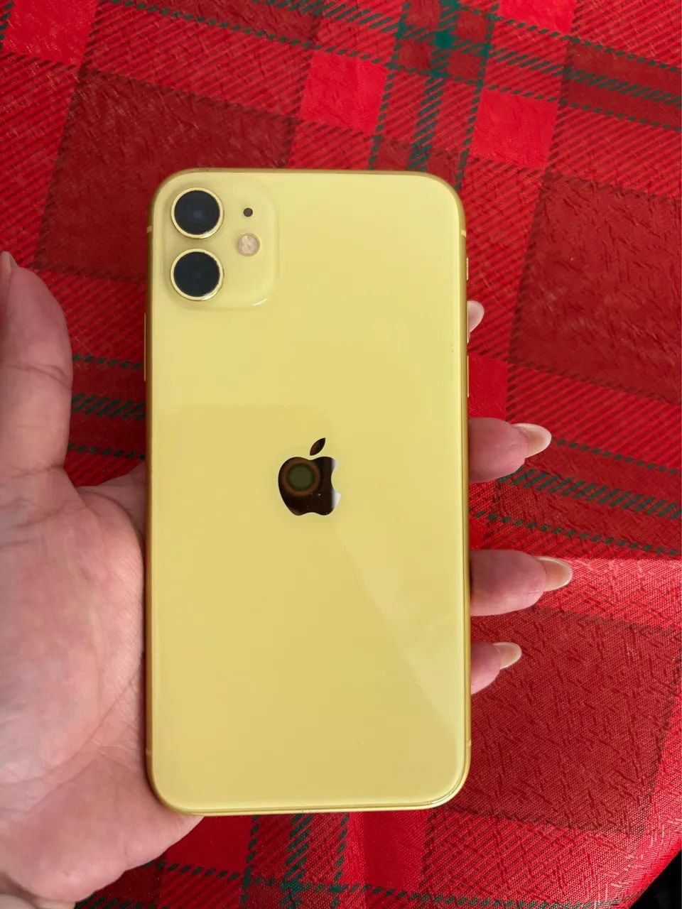 iPhone 11 64g amarelo - Celulares e Smartphones - Centro, Rio de