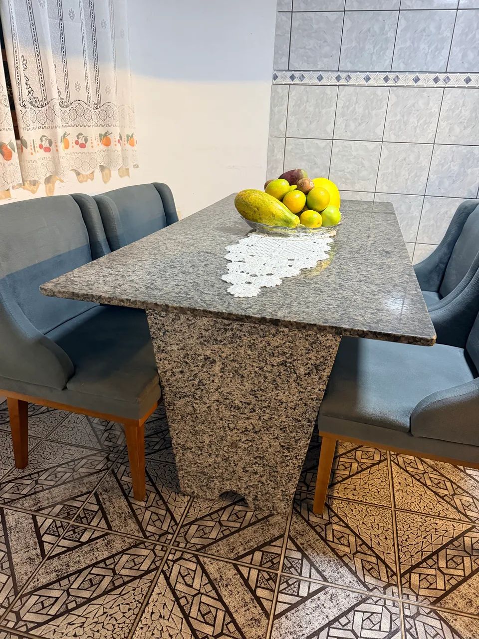 Mesa jantar de MÁRMORE 6 lugares  - Foto 4