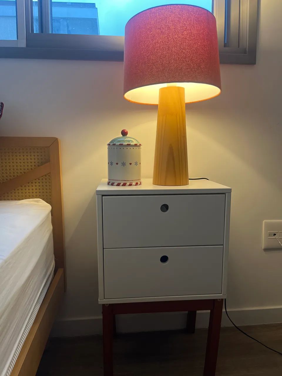 Duas mesas de cabeceira  - Foto 2