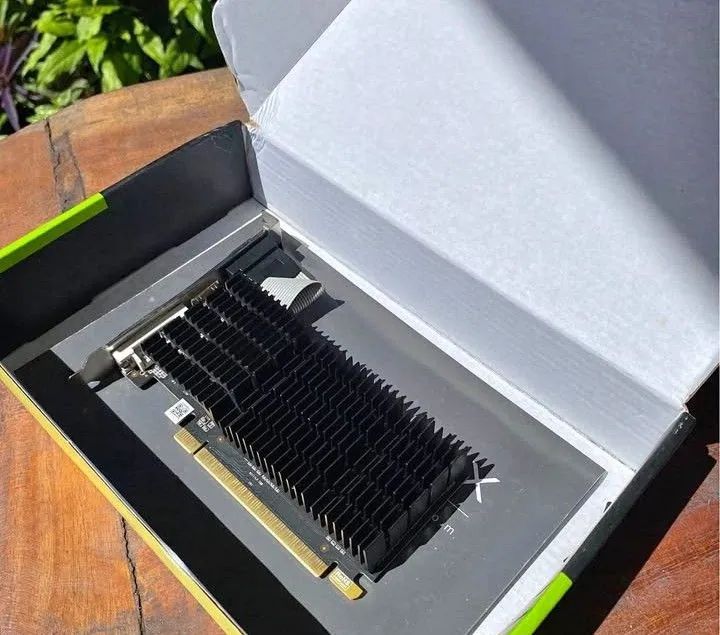 Placa de vídeo GT 710 2GB DDR3  - Foto 2