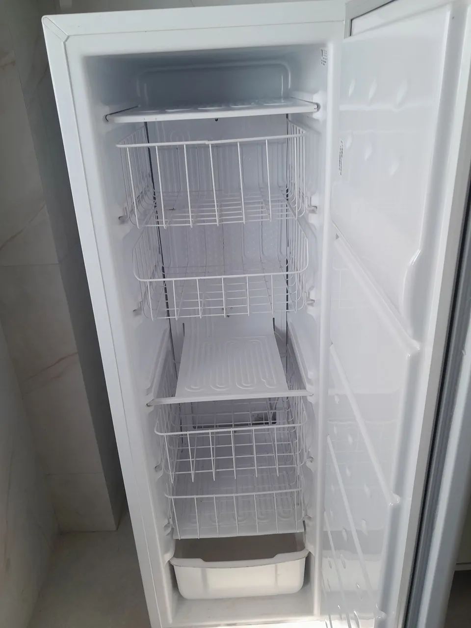Vendo freezer 1100
