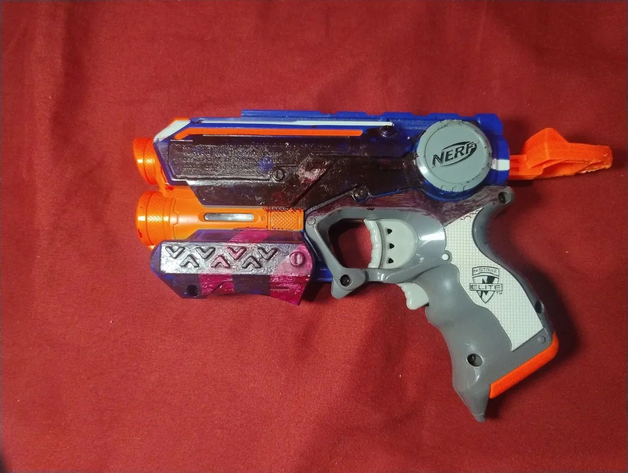 Nerf kit com stratobow,strongarm,firestrike, 18 dardos e kit de joelheira e cotoveleira  - Foto 3