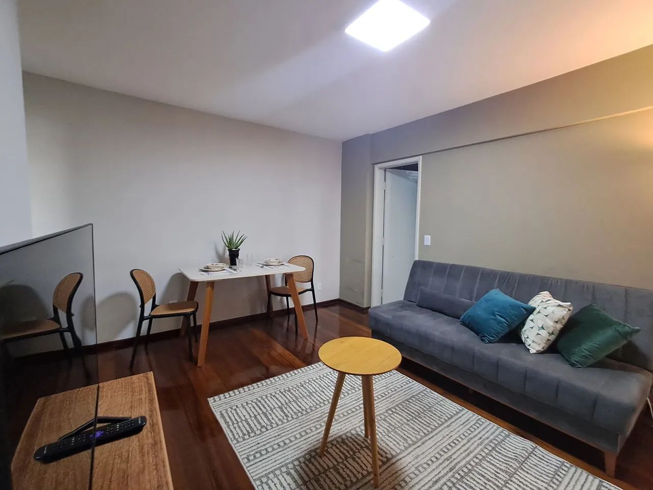 Alugo apartamento mobiliado próximo UFU Sta Mônica. - Foto 3