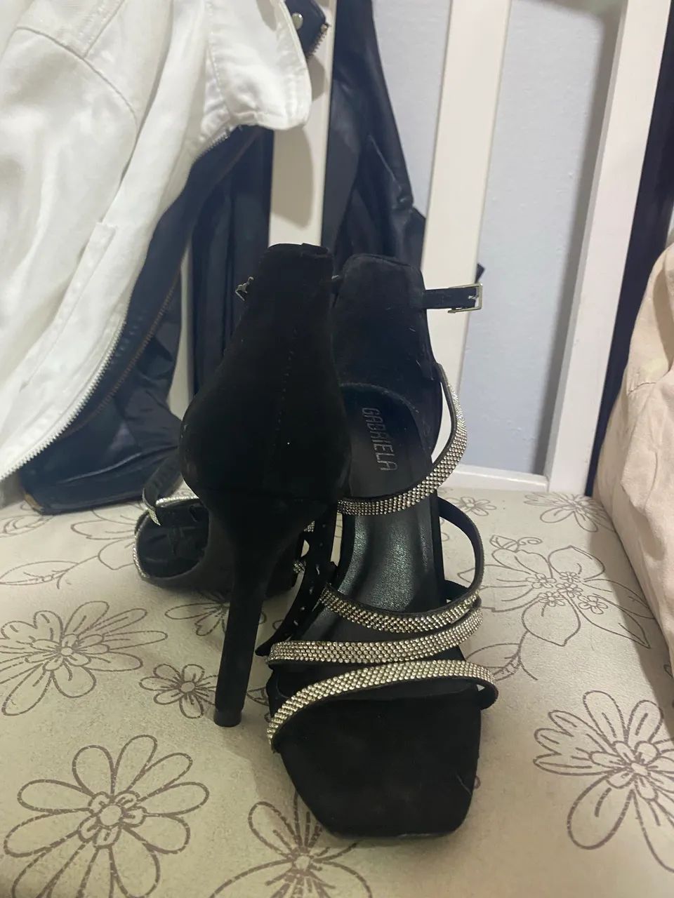 Sandália de salto