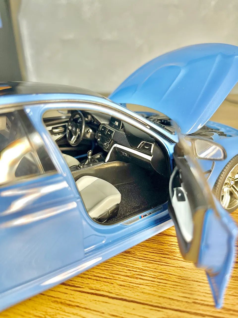 Miniatura BMW M3 escala 1:18 Norev  - Foto 2