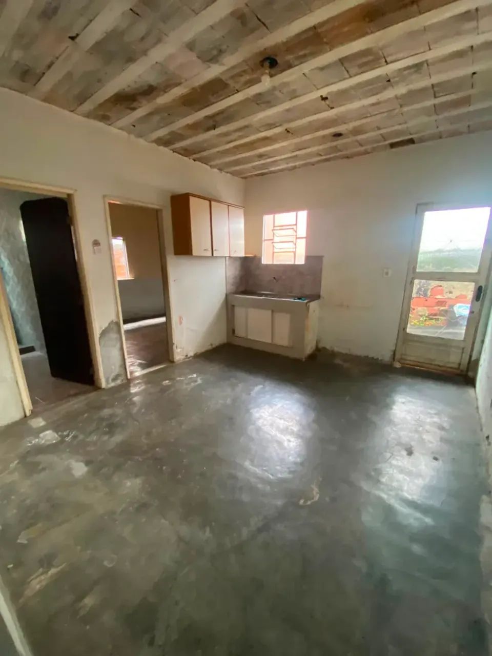 CASA COM 2 QUARTOS EM KENNEDY - ACEITO ENTRADA - Foto 4