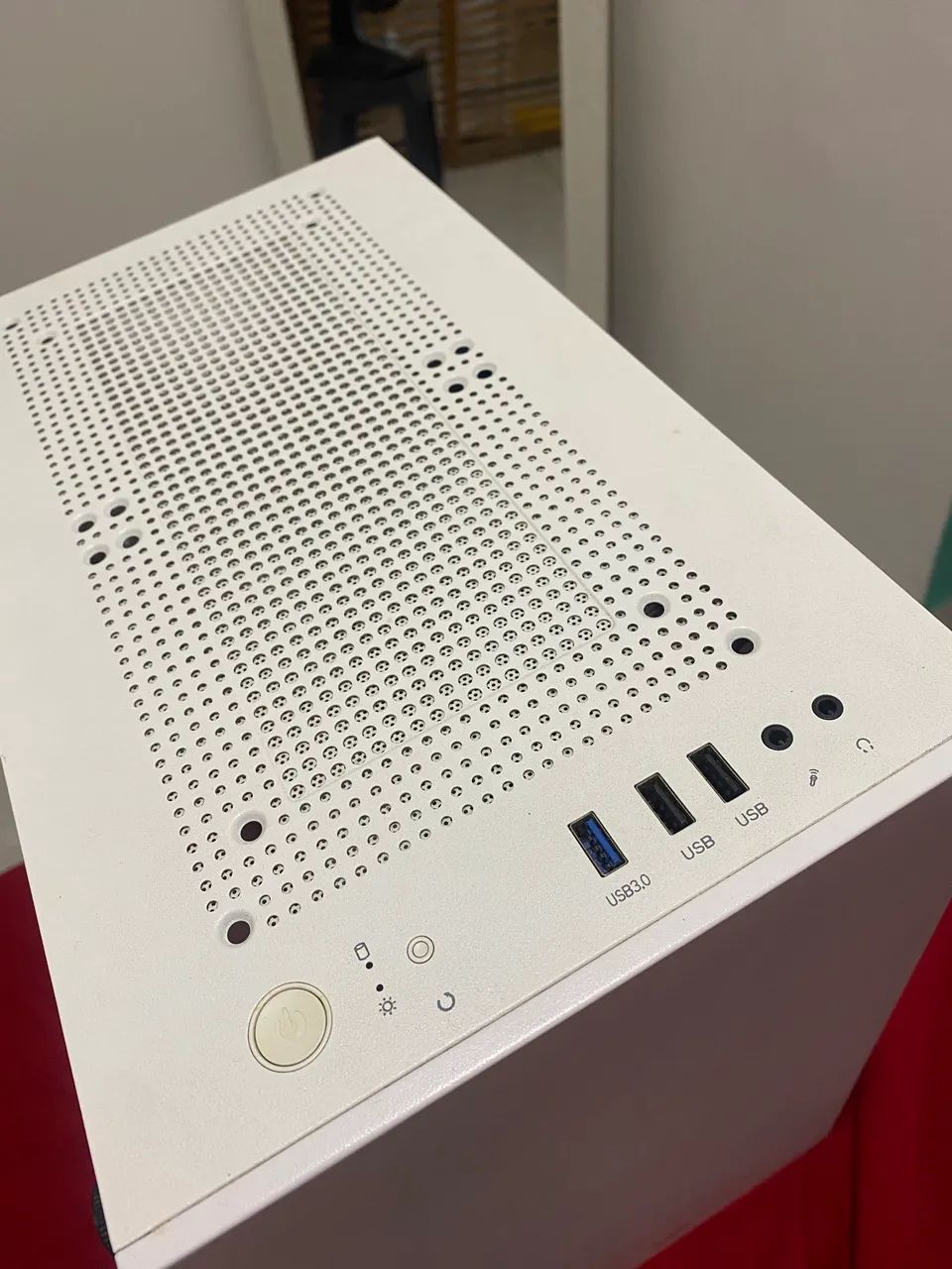 Gabinete branco com lateral de vidro - Foto 2