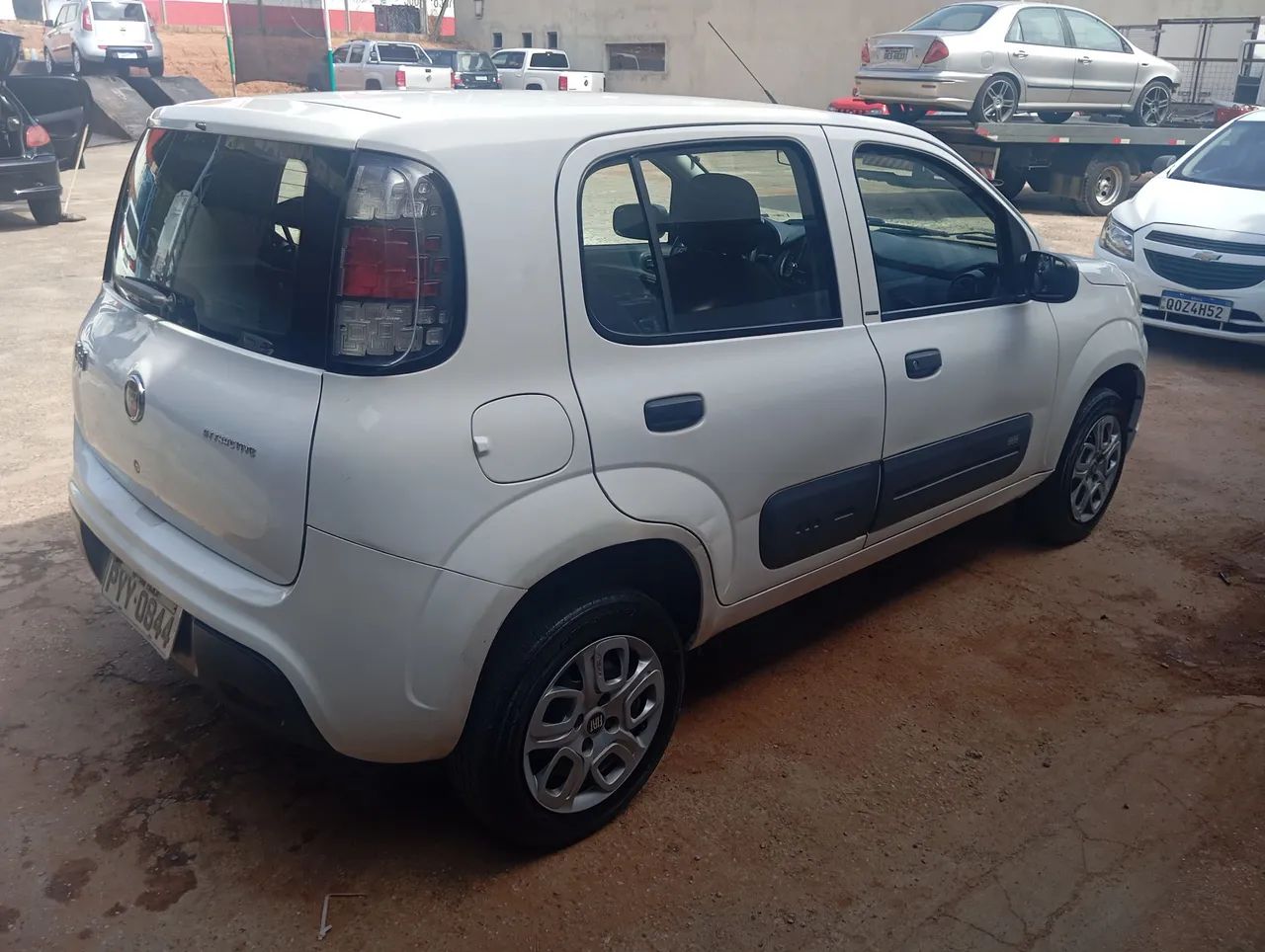 Fiat Uno Attractive 1.0 Flex 6V 5P 2017