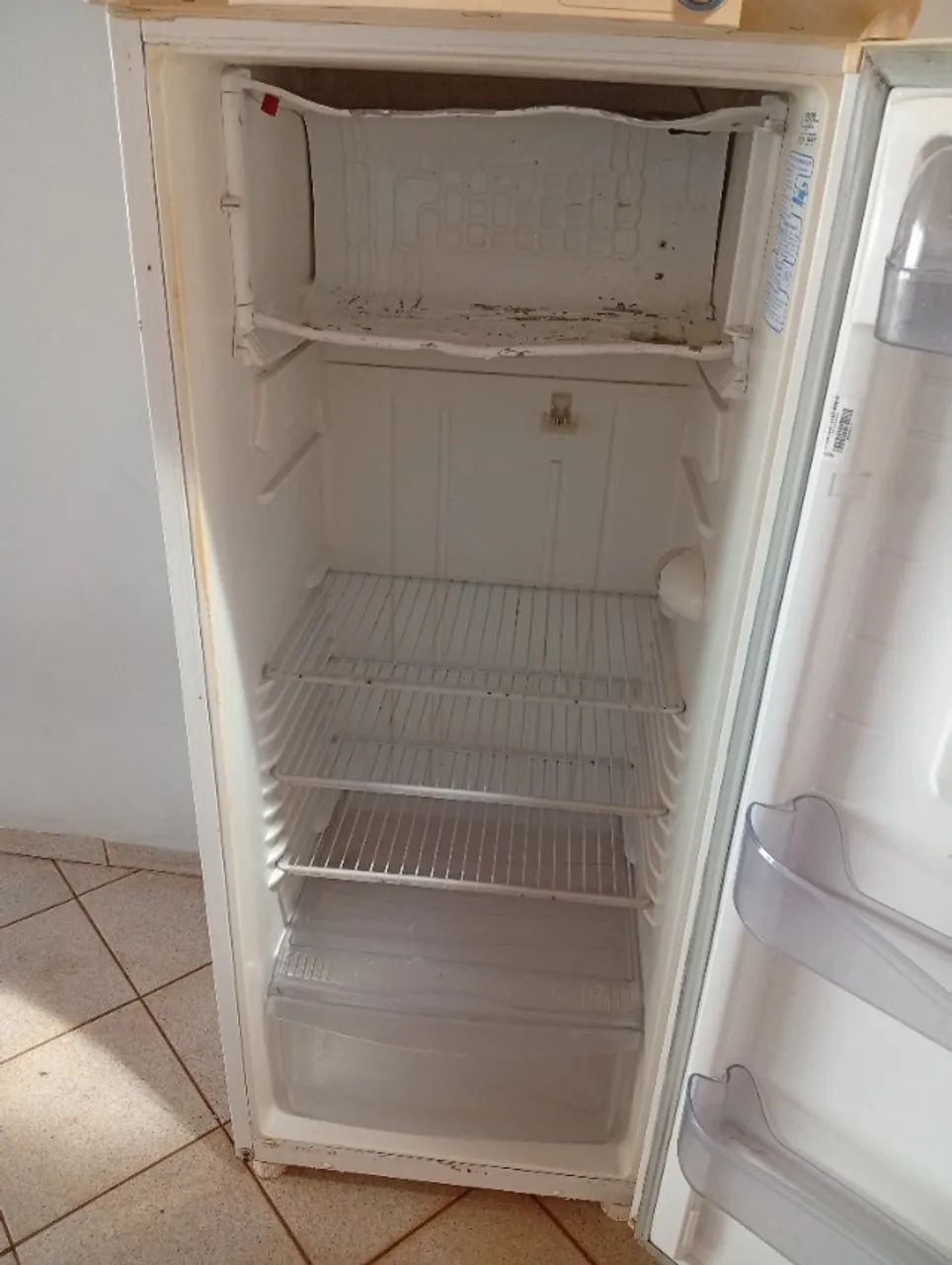Geladeira bom estado para uso - Foto 3