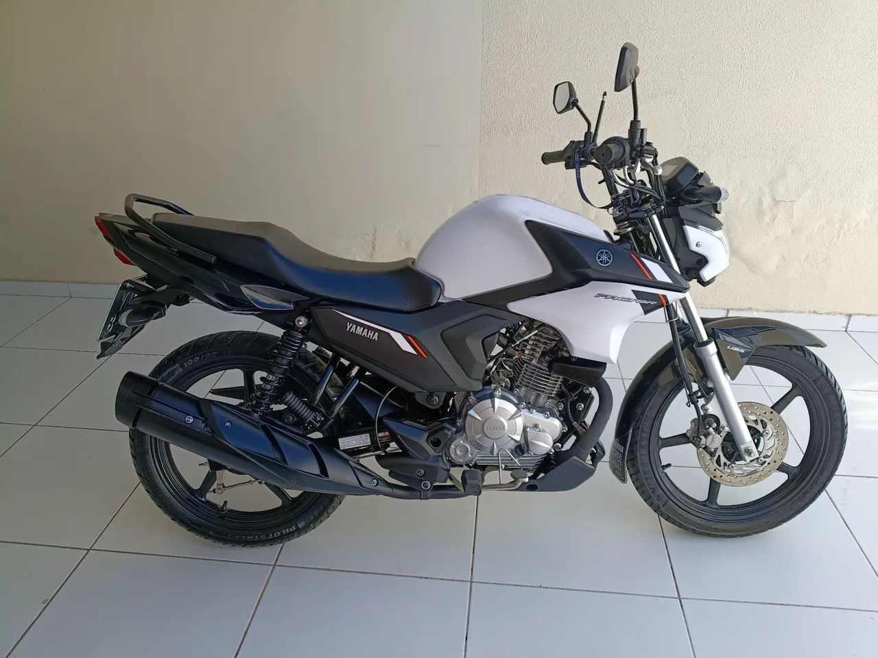 Moto praticamente nova - Foto 4