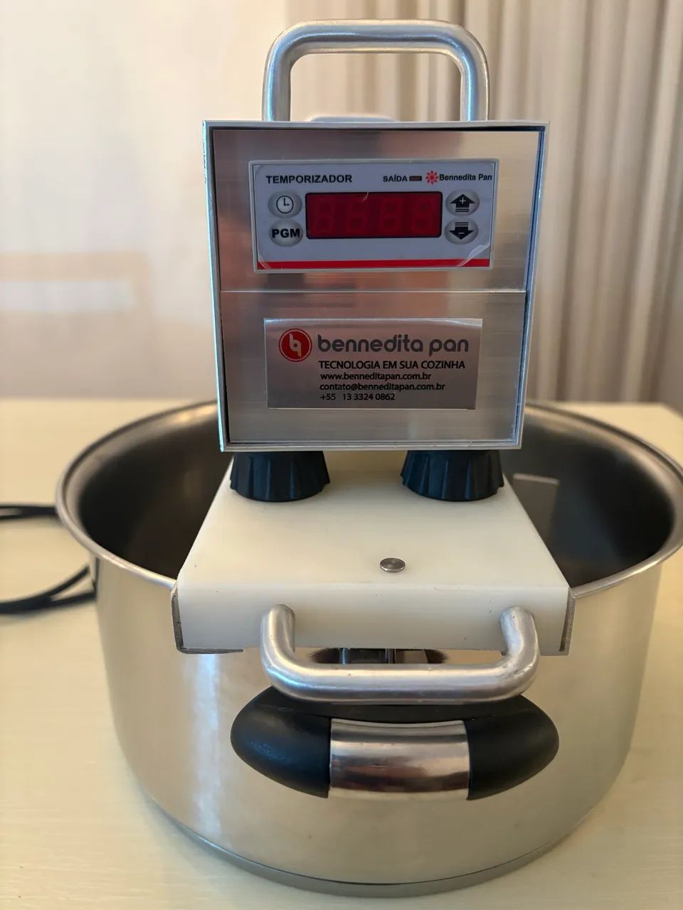 Panela mexedora automática Bennedita Pan mais Virapan 127v