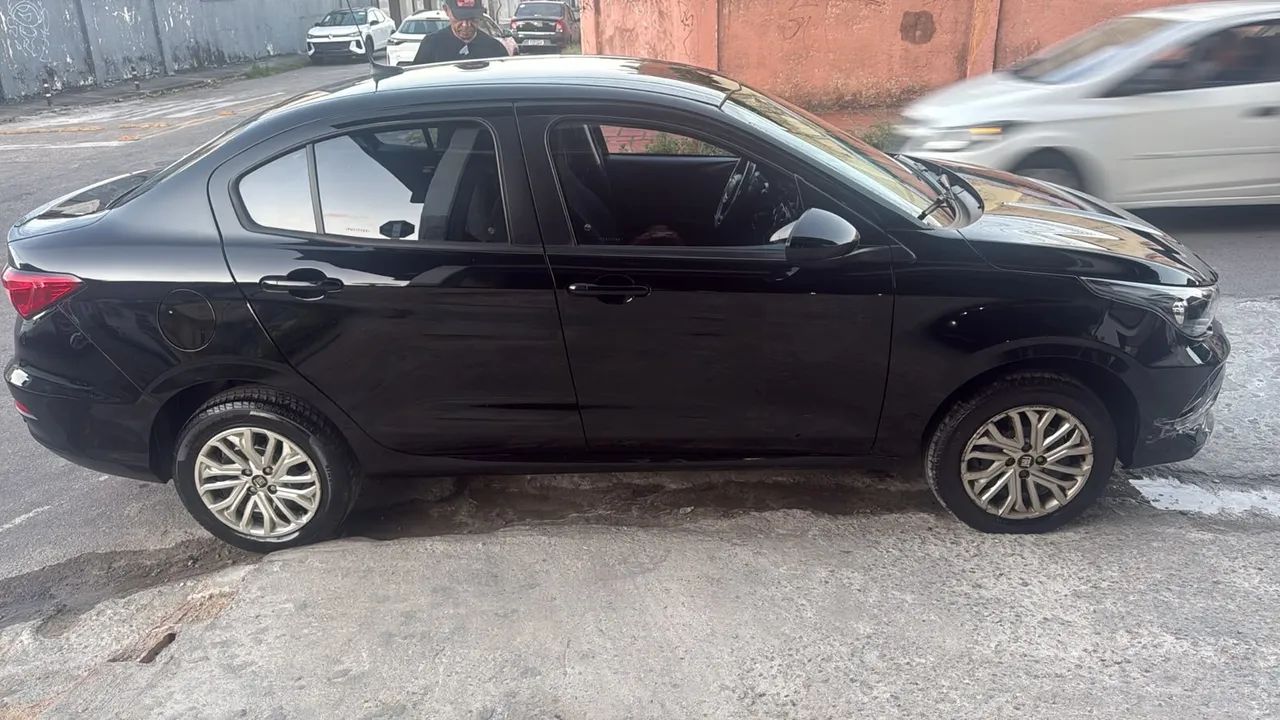 Fiat Cronos Drive 1.3 8V Flex Aut. 2023 - Foto 4