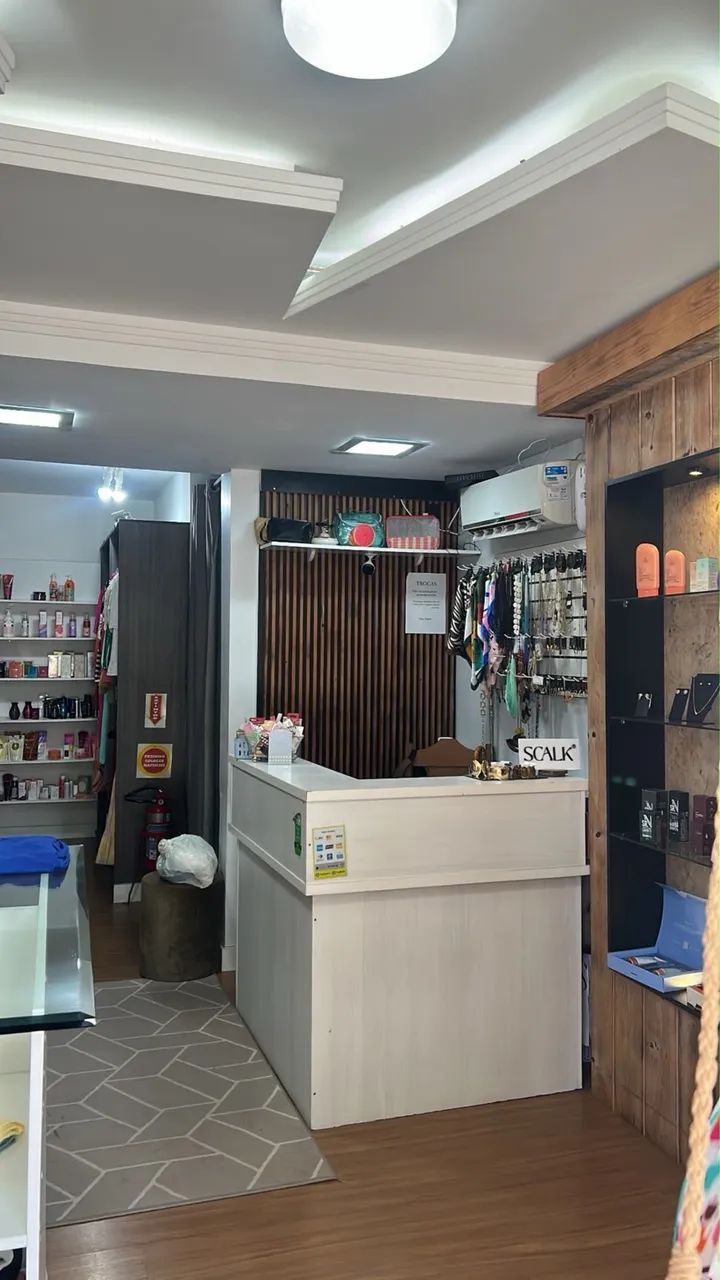 Passo loja completa em Canasvieiras - pronta para trabalhar