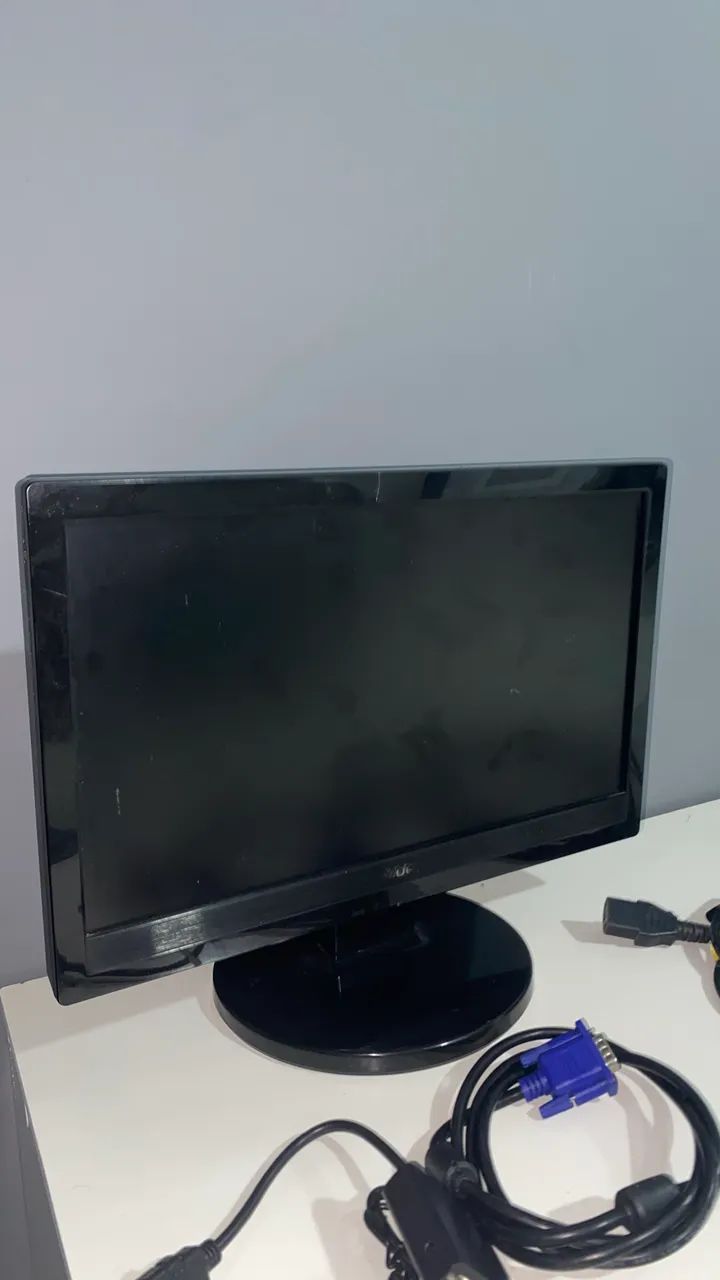 Monitor AOC 15,6? Funcionando tudo + Cabos - Foto 2