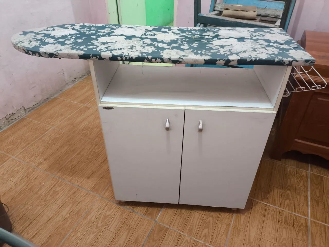 Armário com passador de roupas - Foto 3