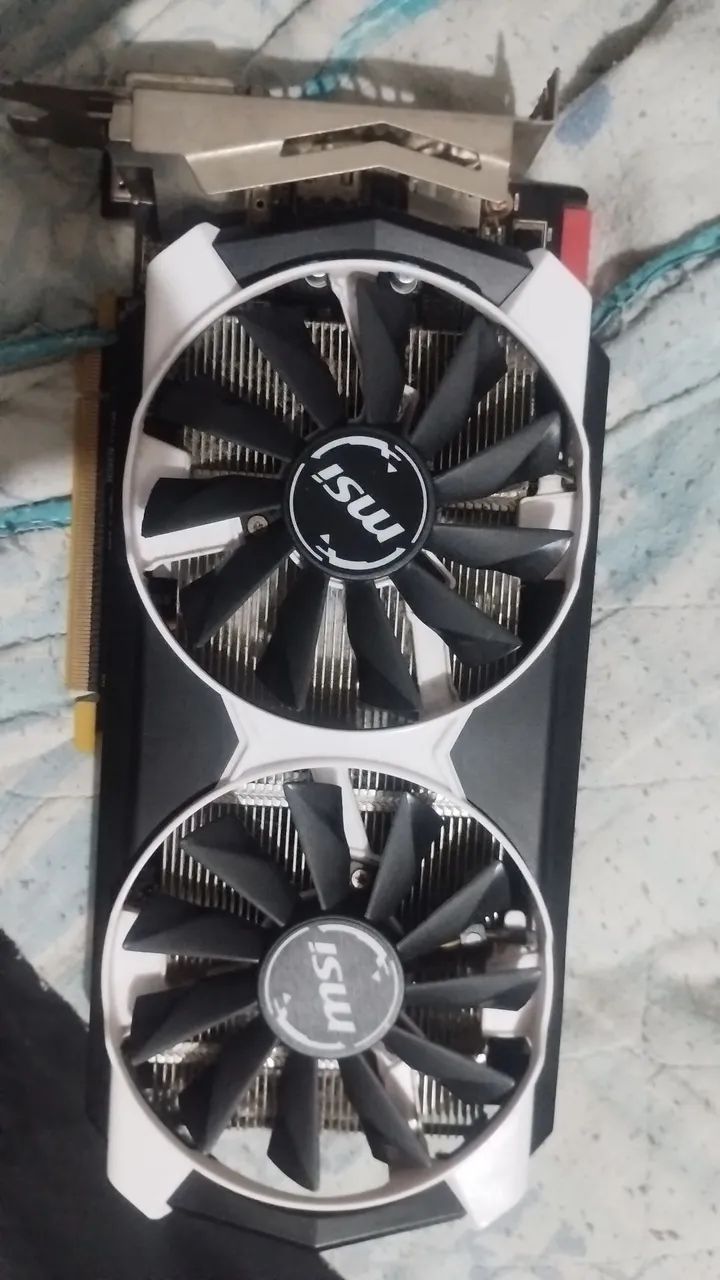 AMD Radeon R7 370