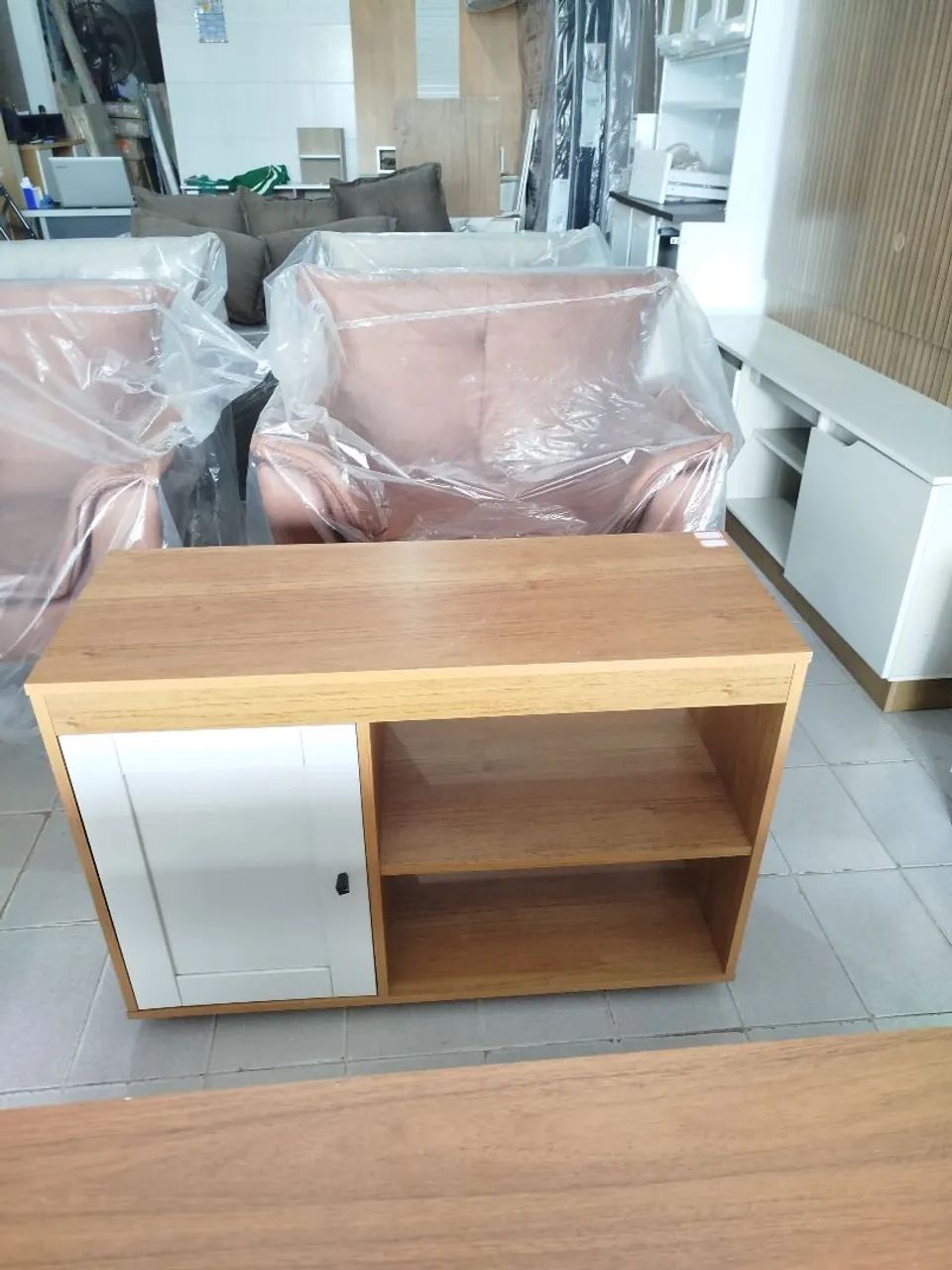 RACK COM RODÍZIOS 