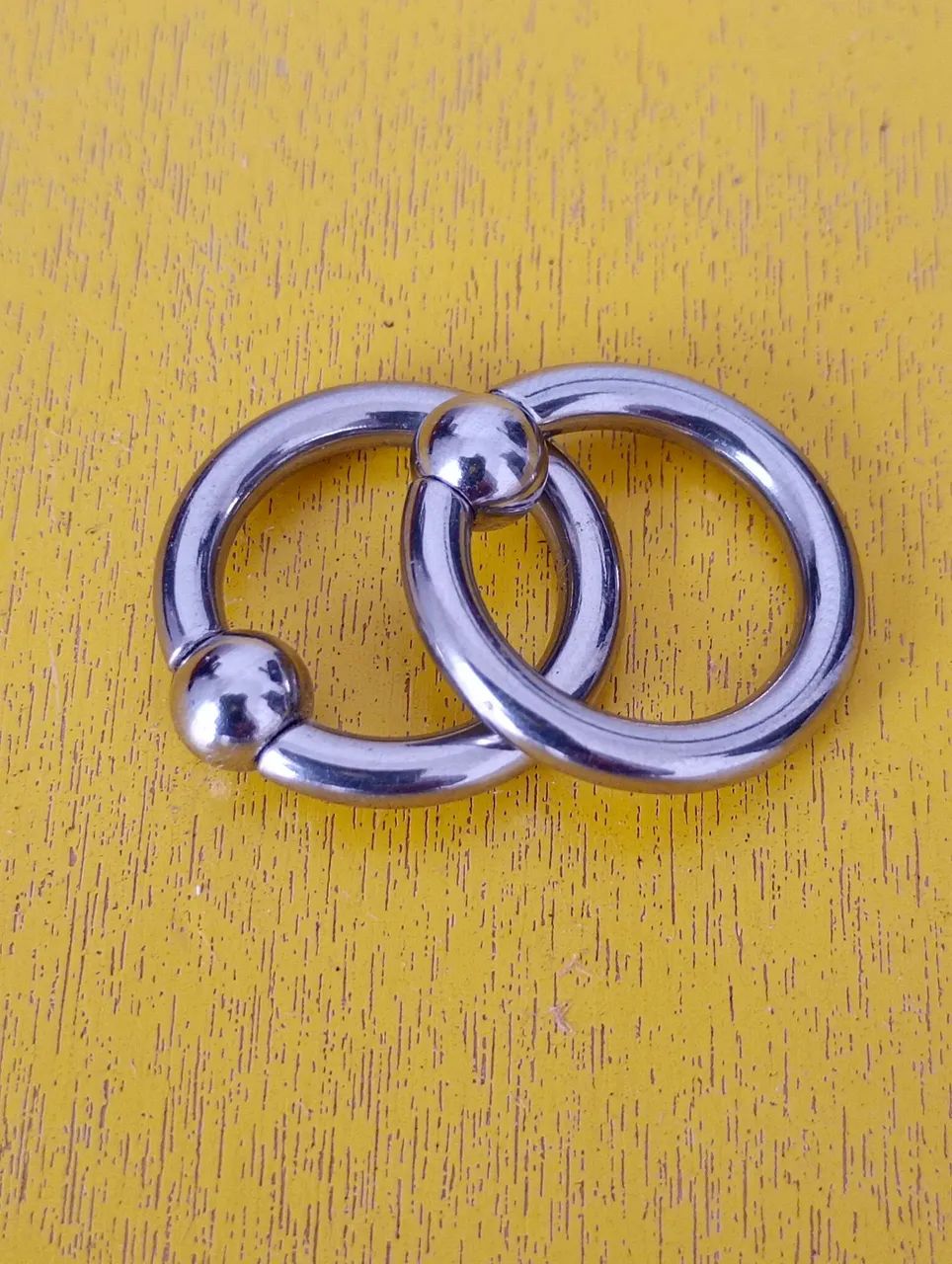 Vendo par Piercing  alargador para orelhas, nariz. - Foto 3