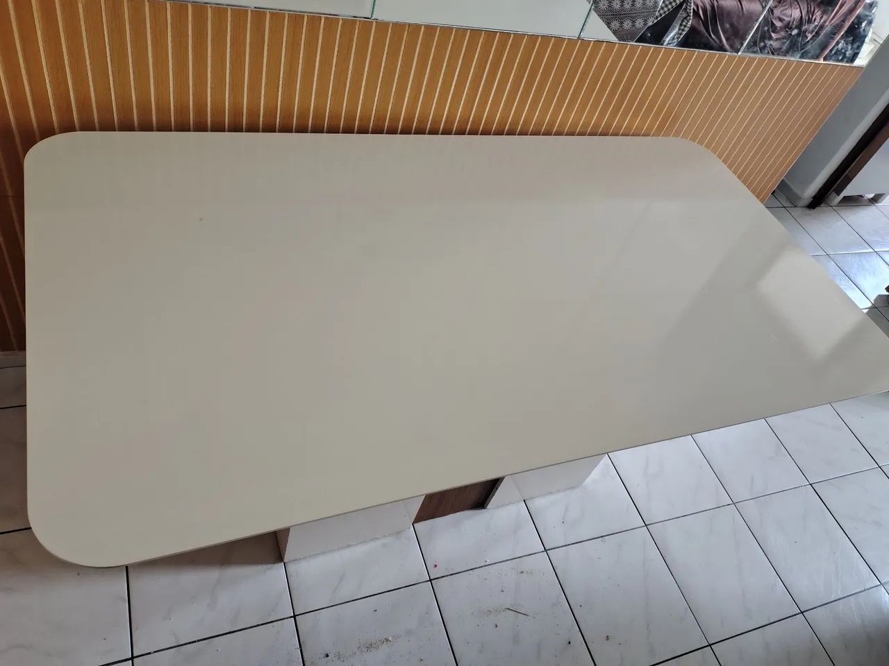 Mesa de jantar com seis cadeiras. - Foto 2
