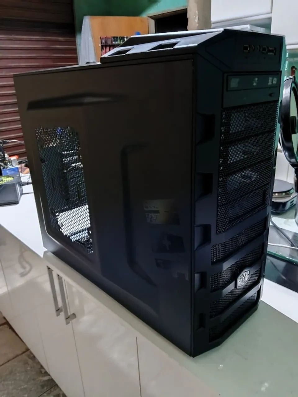 gabinete gamer cooler master HAF 922 - Foto 4