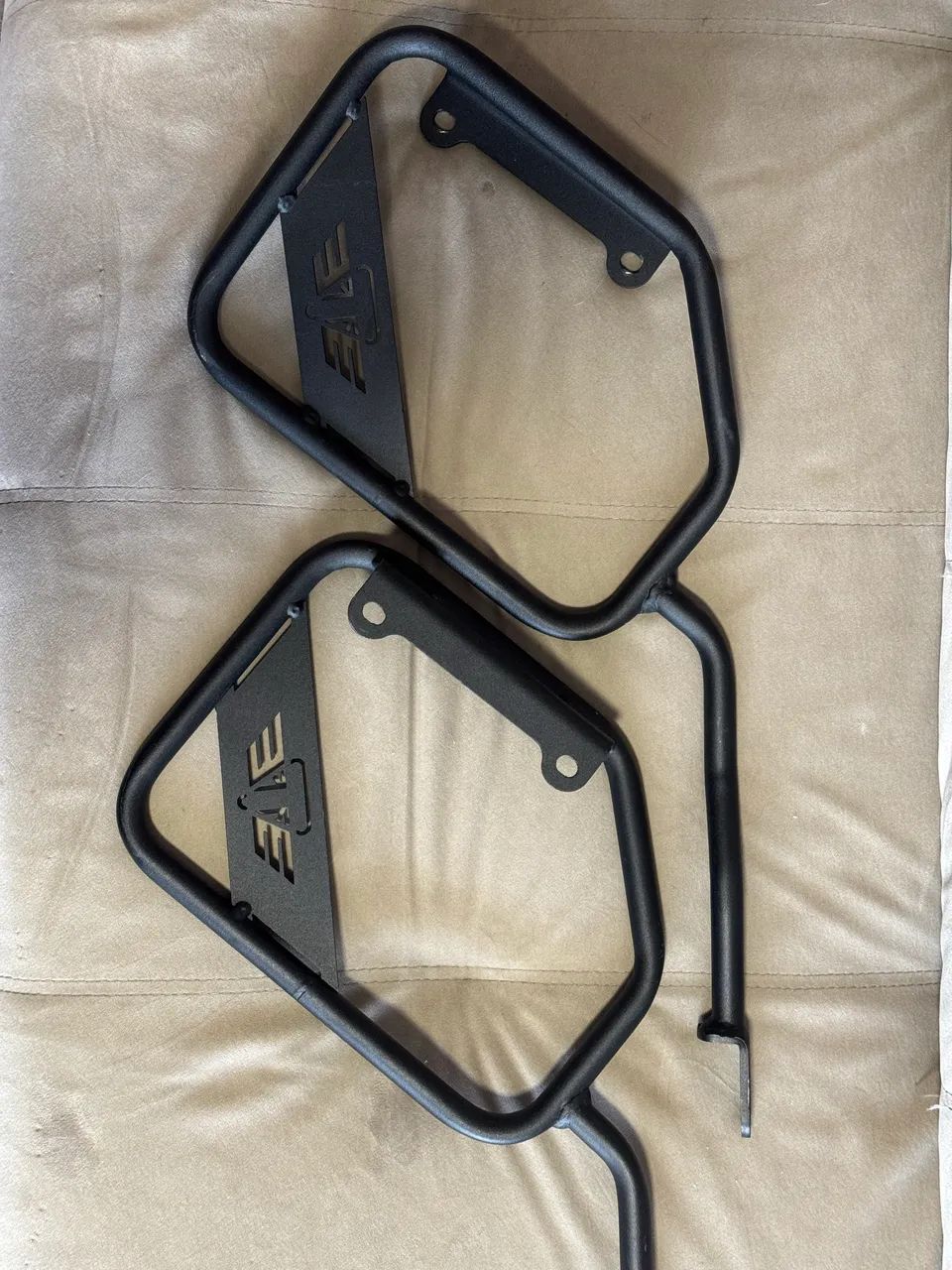 Suporte Lateral - Triumph Scrambler 400 - Peças para motos - Nova
