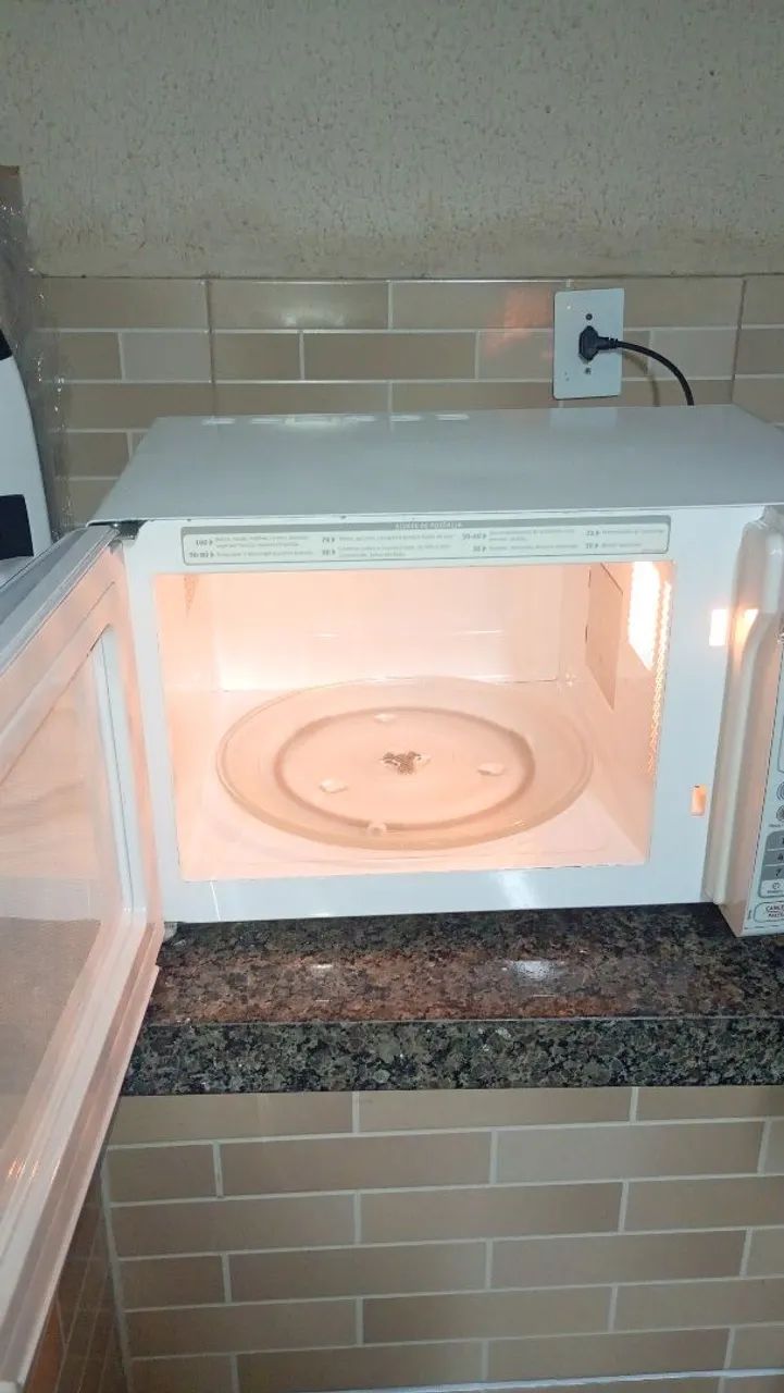Microondas Eletrolux 30 litros funcionando perfeitamente  - Foto 5
