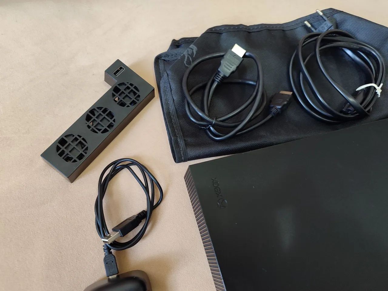 Xbox one x 1 terá com jogos e assessórios  - Foto 4