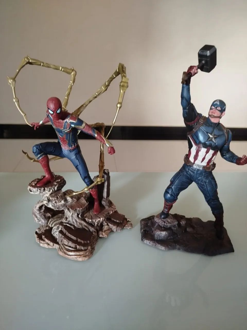 Homen aranha , Capitão América End Game Gallery Diamont select