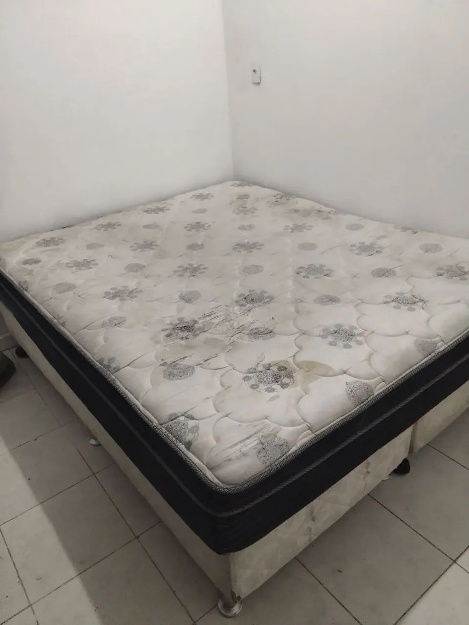 Cama Queen Size