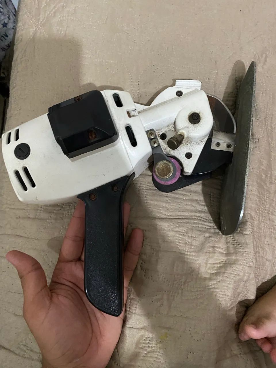 Máquina para corte de tecidos  - Foto 5