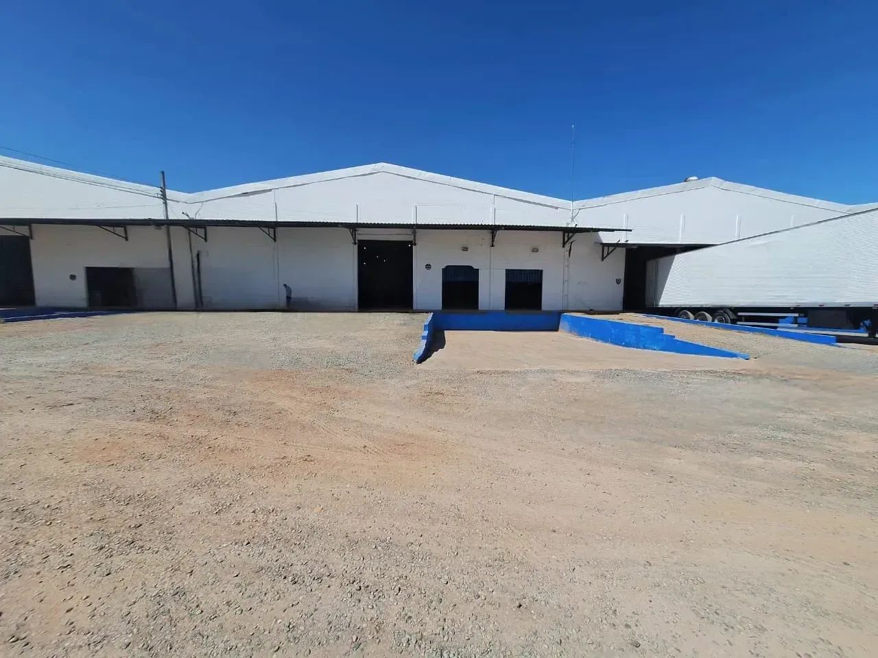 Alugo galpão / barracão com 1.500m² no Distrito Industrial - Cuiabá - MT - Foto 3