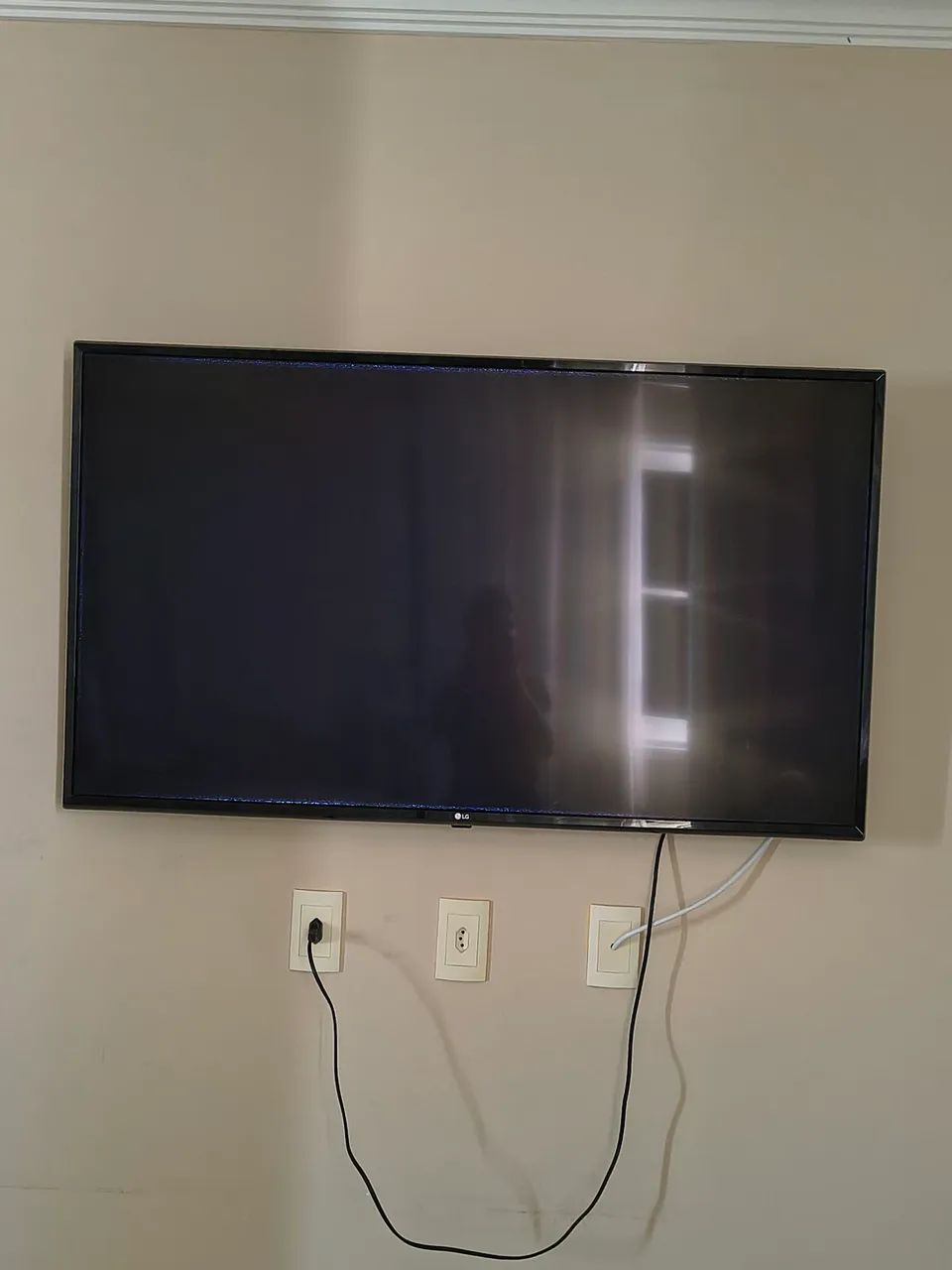 Vendo TV com defeitos na tela.  - Foto 2