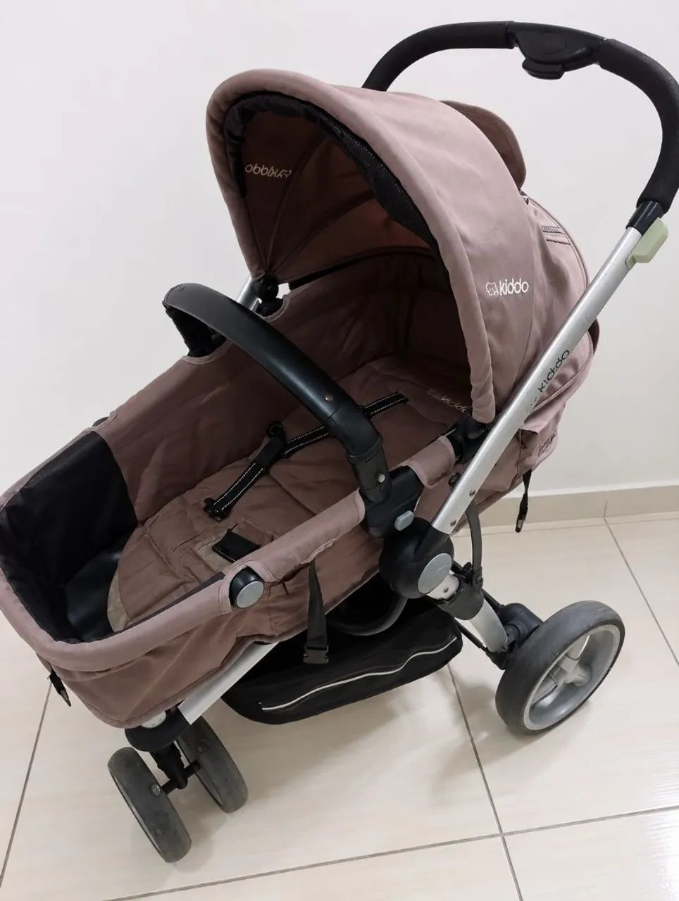 Carrinho de bebê é
