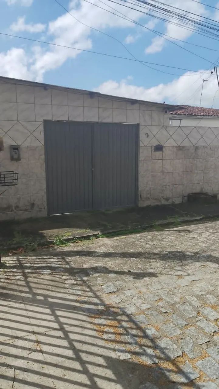 Casa a venda em condomínio 