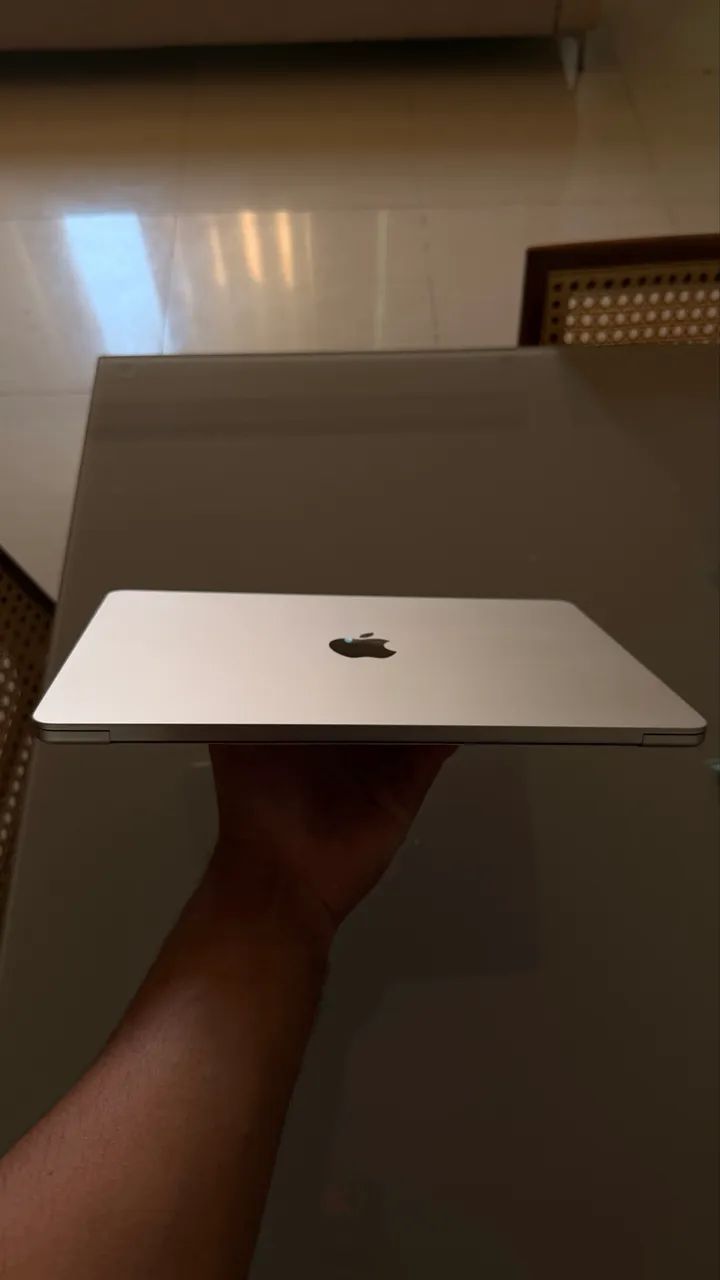 MACBOOK AIR M2 8GB / 256GB - Foto 4