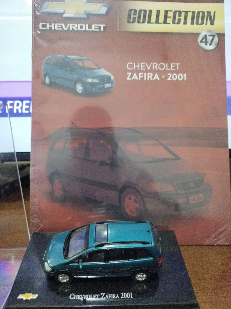 Miniatura Chevrolet Collection Zafira - 2001 - Foto 4