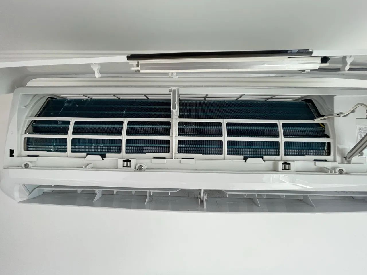 Ar condicionado TCL 9.000 Btus quente e frio 3 anos de uso - Foto 3