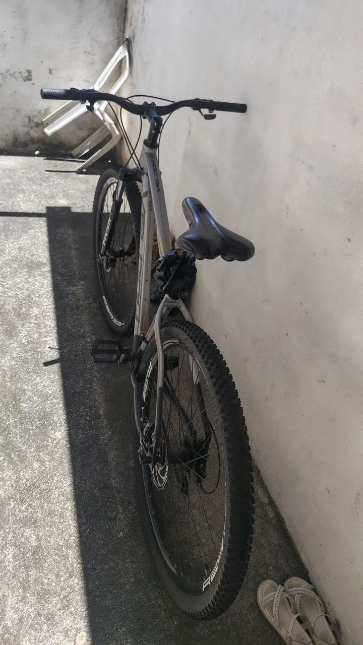 Bicicleta aro 29 em perfeito estado  - Foto 5