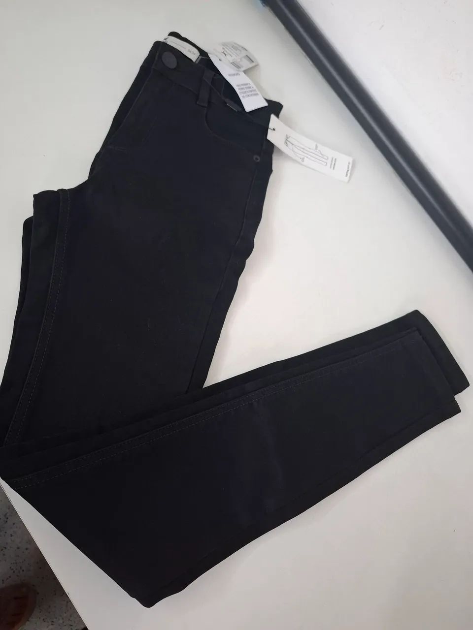 Calca com lycra preta