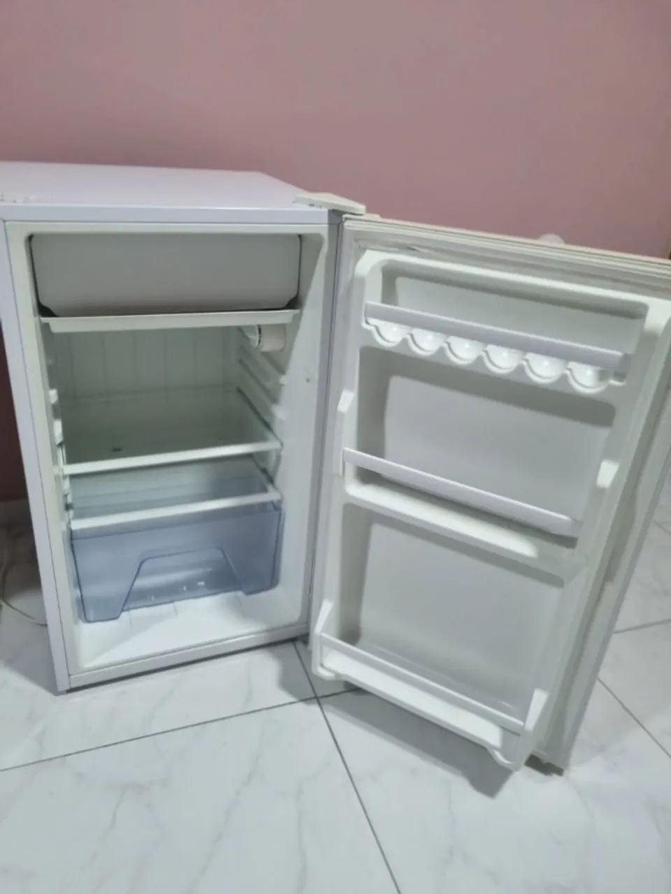  Frigobar Philco PH115 103 Litros Branco 127v  - Foto 3