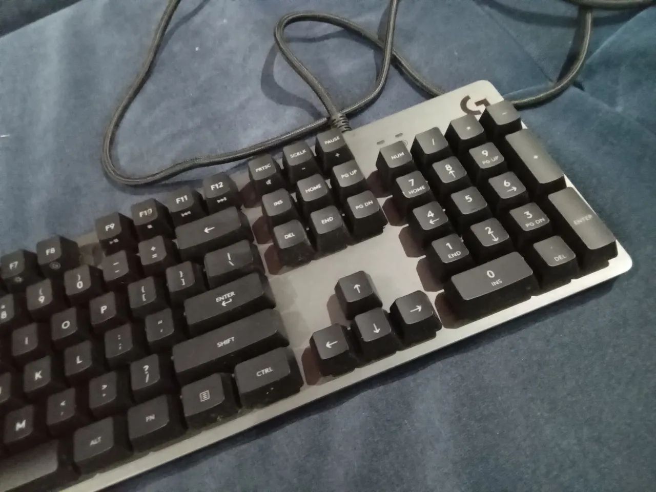 teclado mecânico da marca Logitech, modelo G413 Carbon - Foto 2
